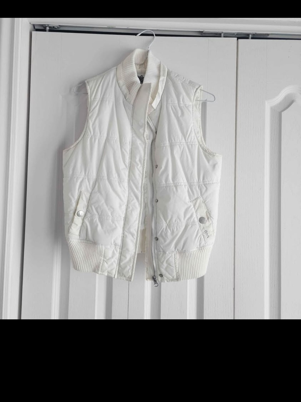 Women's White Quilted Puffer Vest Garage Brand